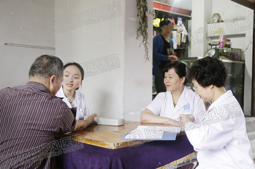 2018年5月 义诊地点:巴中通江